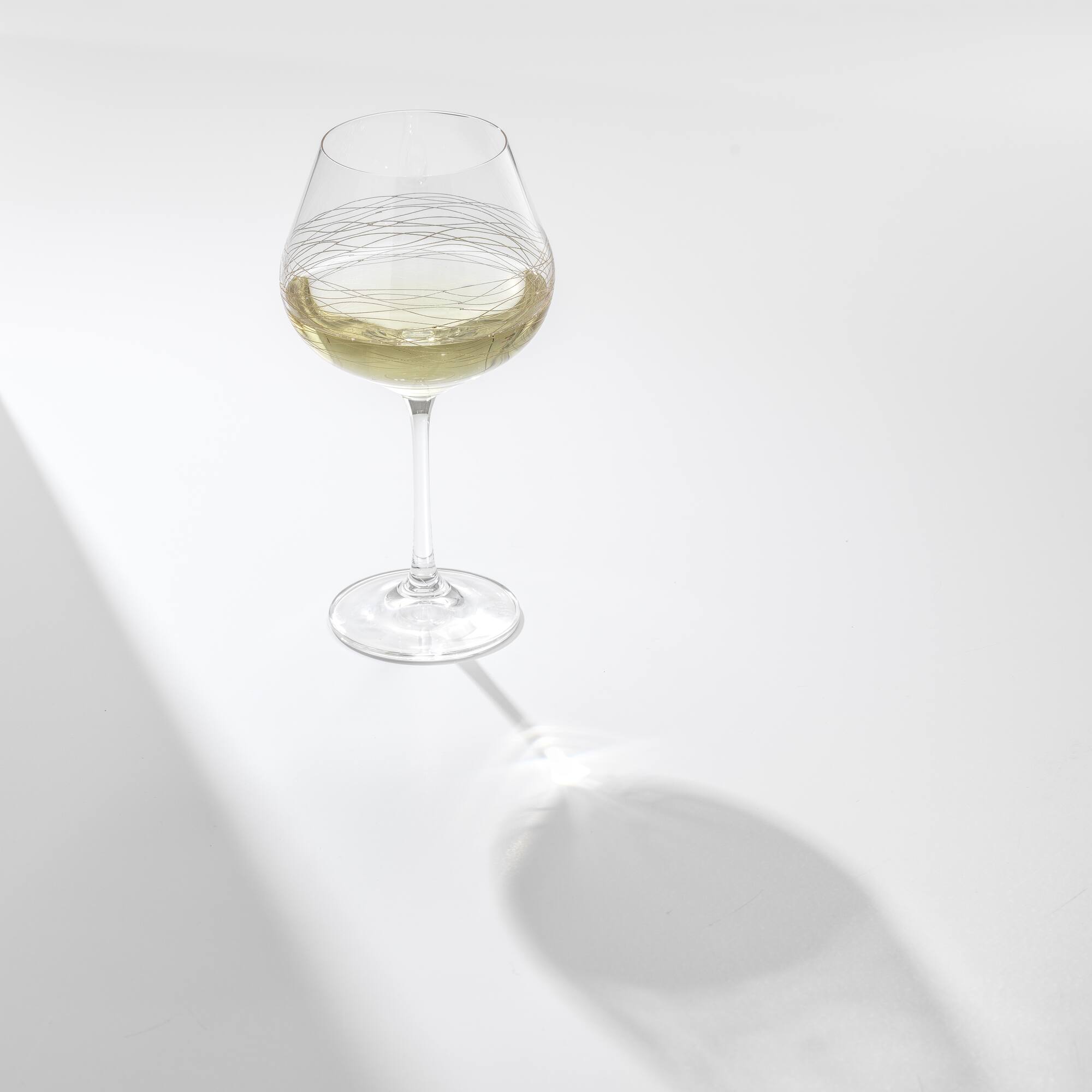 JoyJolt® Golden Royale 21oz. Crystal Round Red Wine Goblets, 2ct.